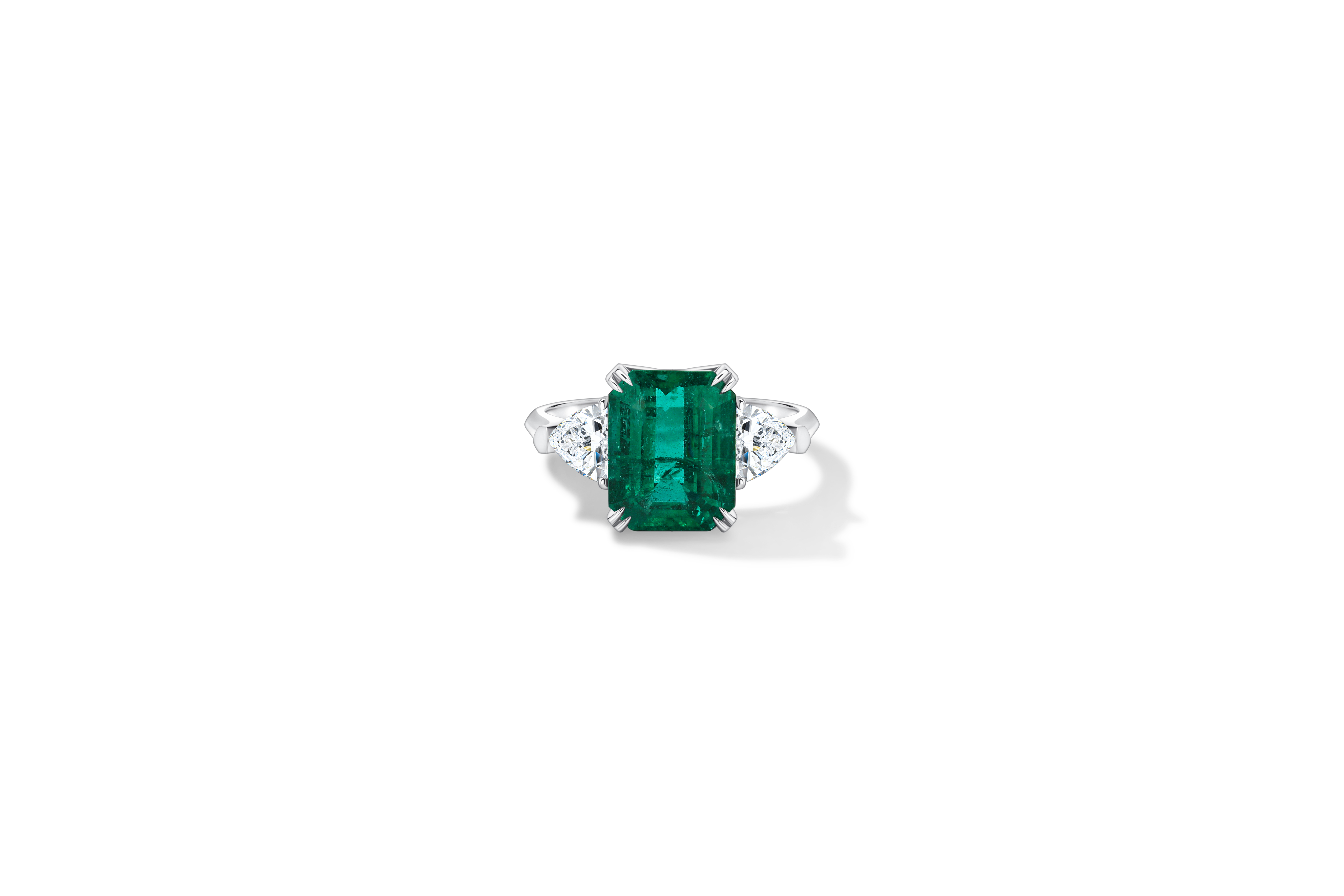 Кольцо «Три камня» с изумрудом 5,77 ct