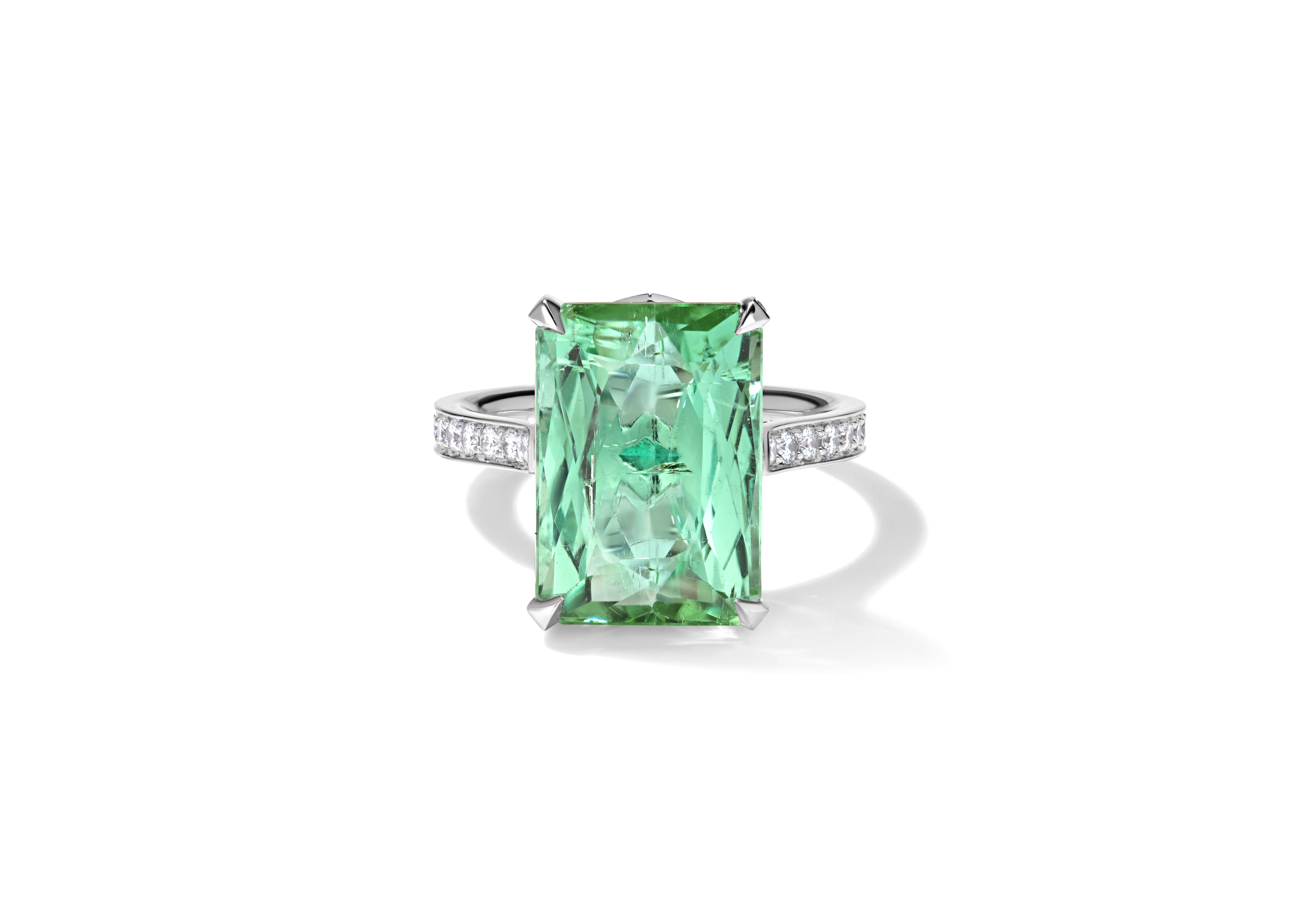 Ring with tourmaline 10 ct